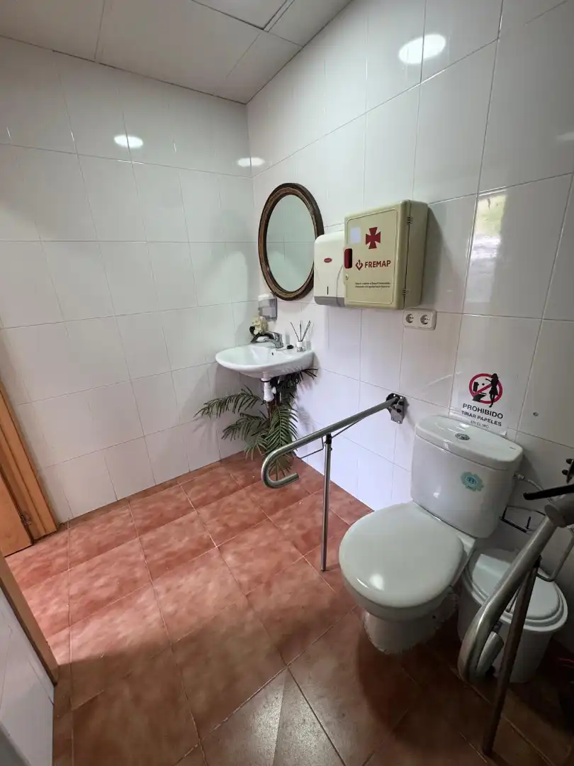 Baño de Local en traspaso en Valencia con Aire acondicionado y Amueblado