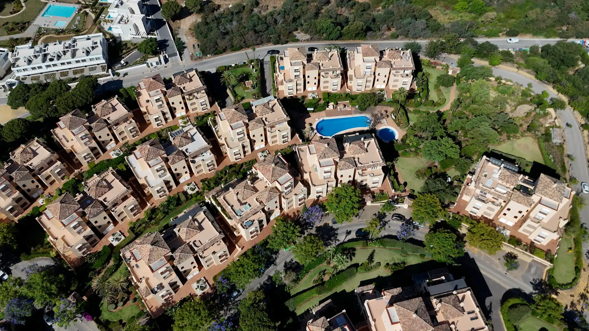 Vista exterior de Àtic en venda en Marbella amb Aire condicionat, Calefacció i Terrassa