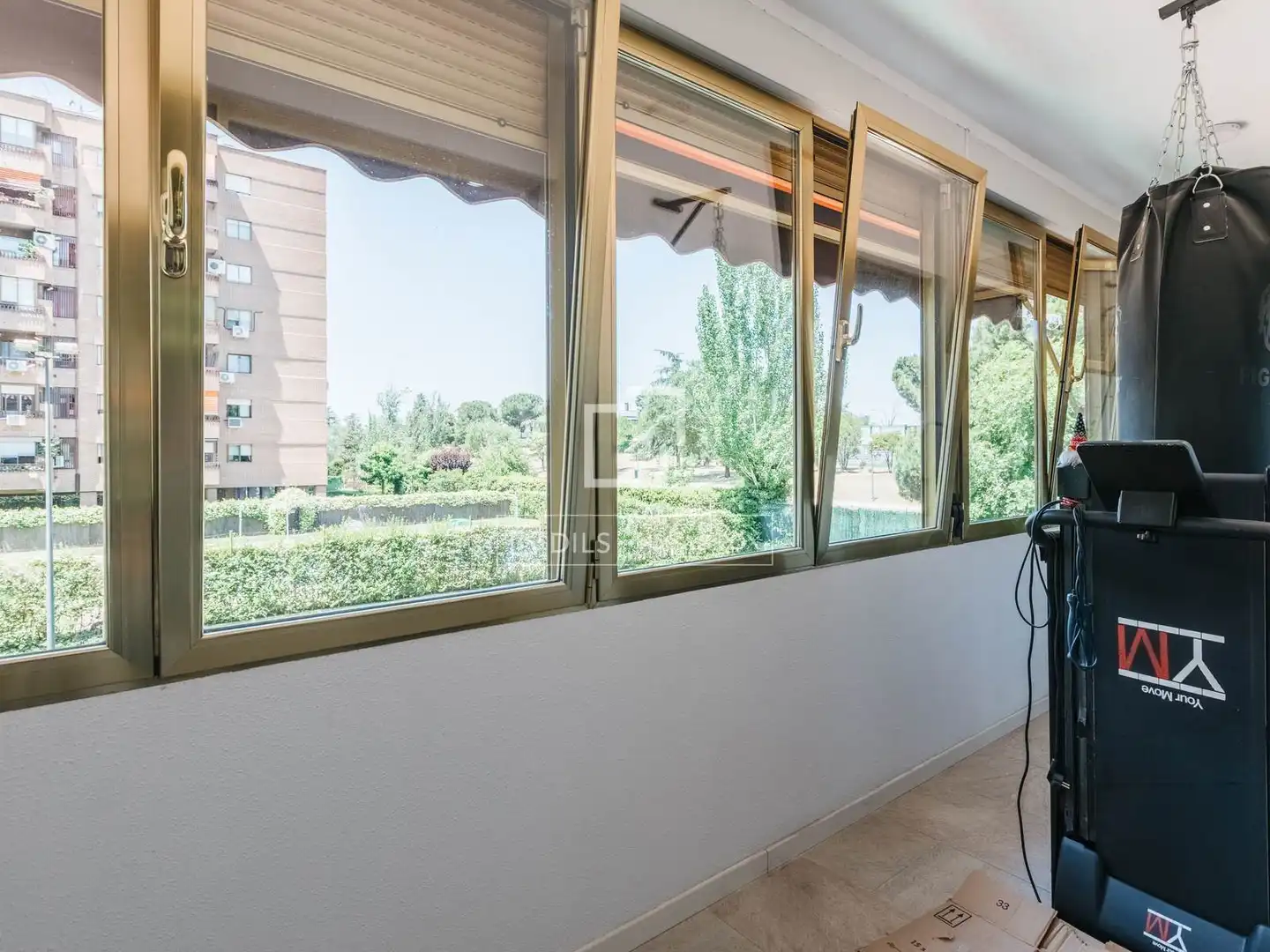 Balcony of Flat for rent in Madrid  with Air Conditioner, Heating and Private garden