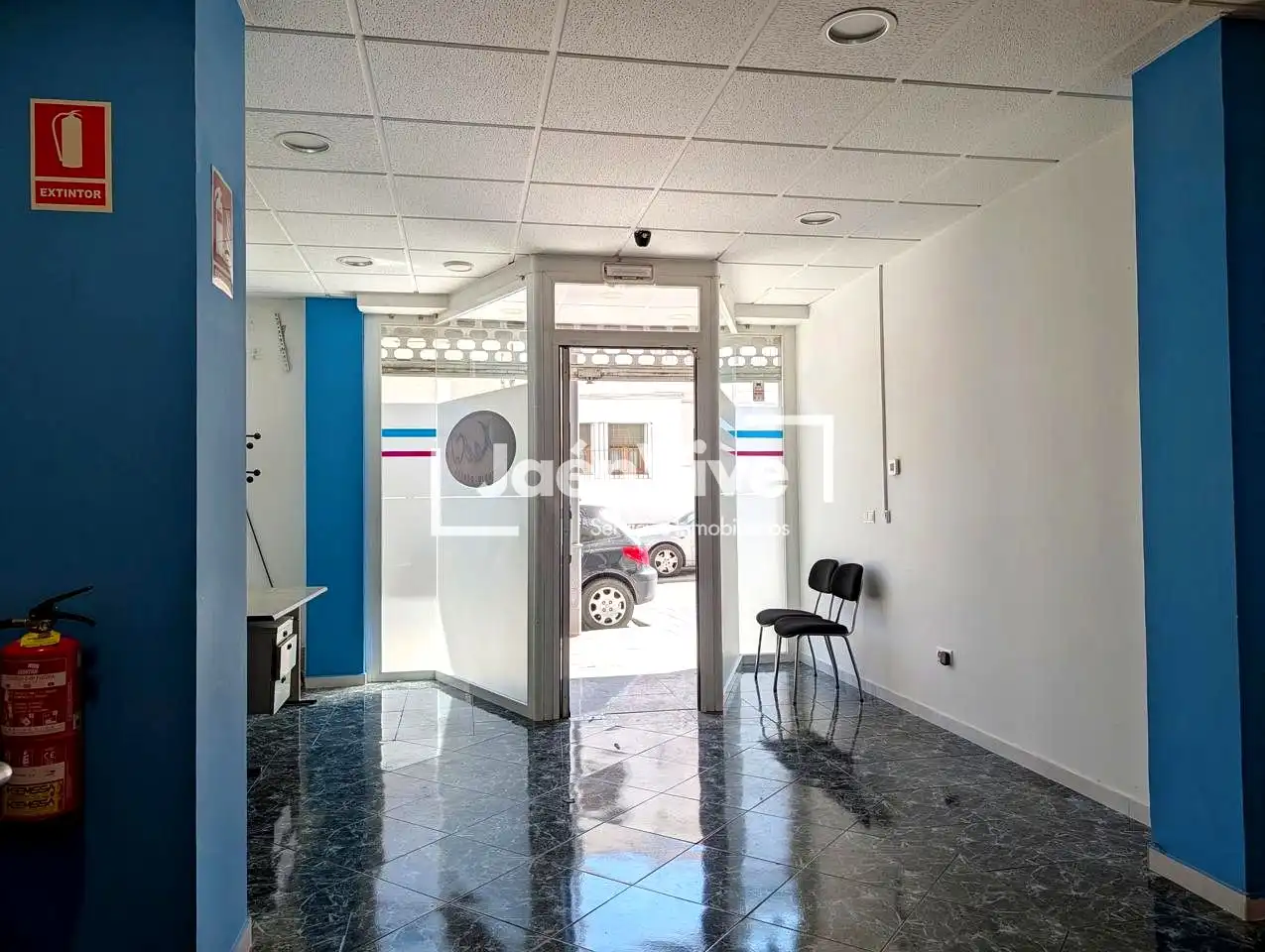 Local de lloguer en Jaén amb Aire condicionat