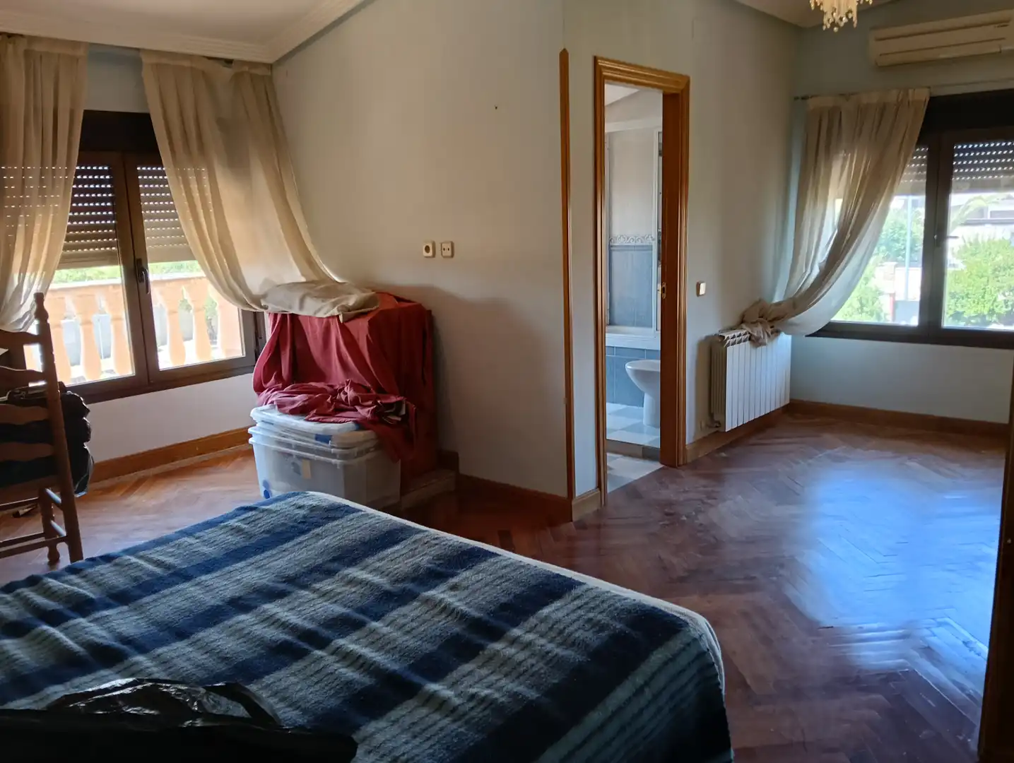 Dormitori de Casa o xalet en venda en Casarrubios del Monte amb Aire condicionat, Calefacció i Jardí privat