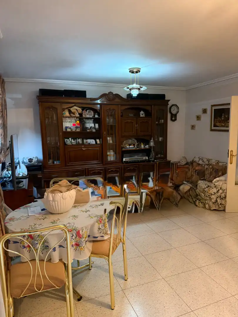 Casa adosada en venta en Calle Castillo de Rena, Avenida Elvas