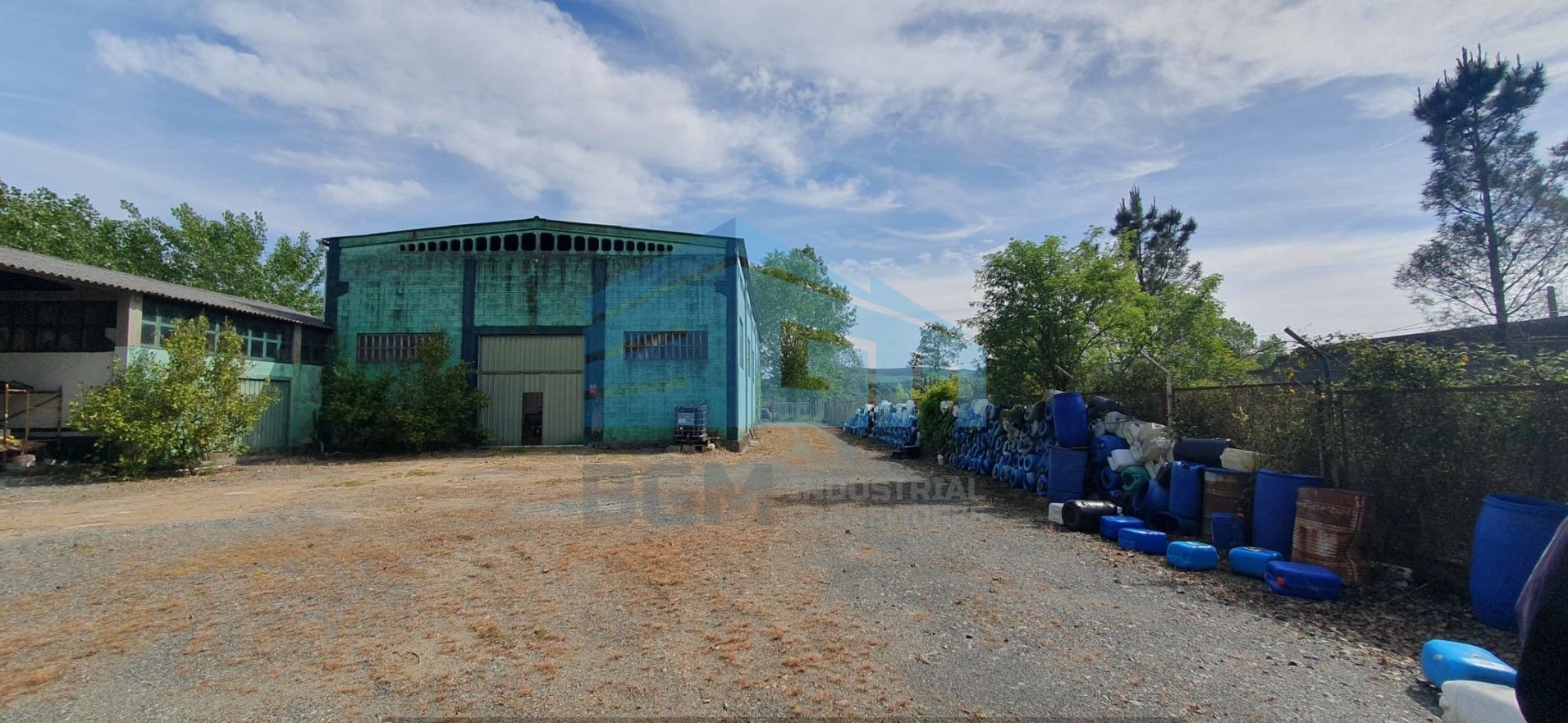 Exterior view of Industrial buildings for sale in Melide