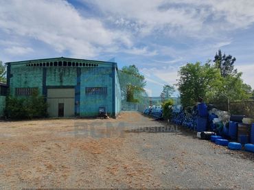 Nau industrial en venda a Melide