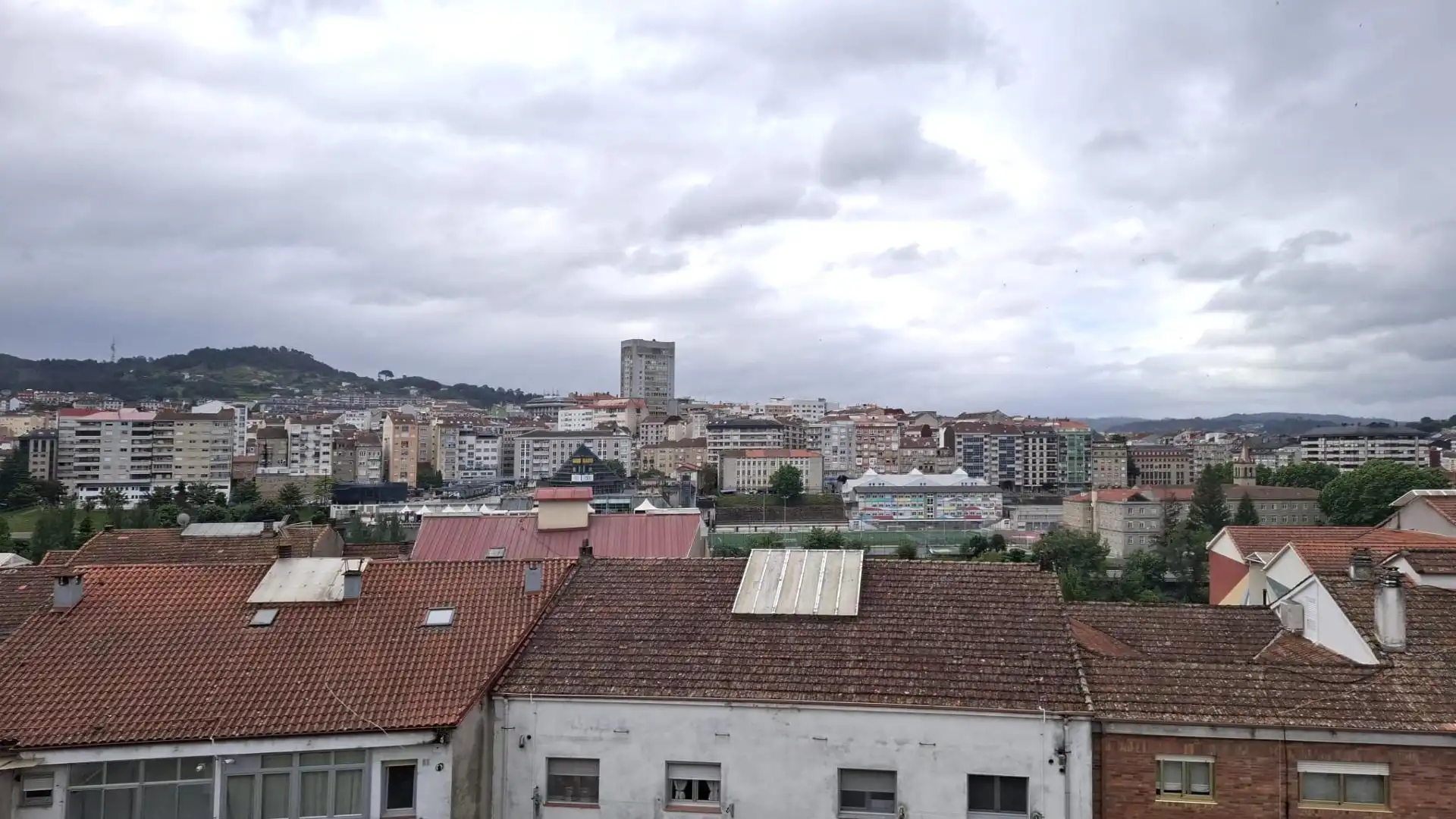 Exterior view of Flat for sale in Ourense Capital   with Parquet flooring, Storage room and Balcony