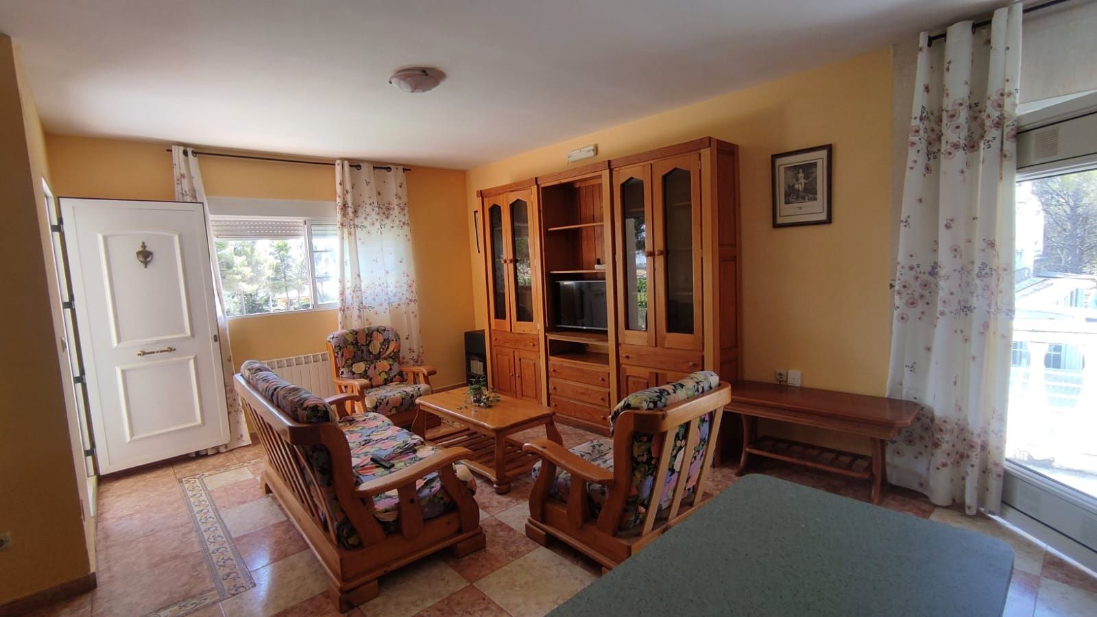 Sala de estar de Casa adosada de alquiler en Chinchón con Calefacción, Terraza y Amueblado