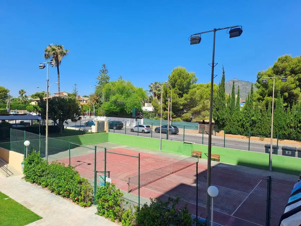 Vista exterior de Apartament en venda en Benicasim / Benicàssim amb Traster, Moblat i Piscina comunitària
