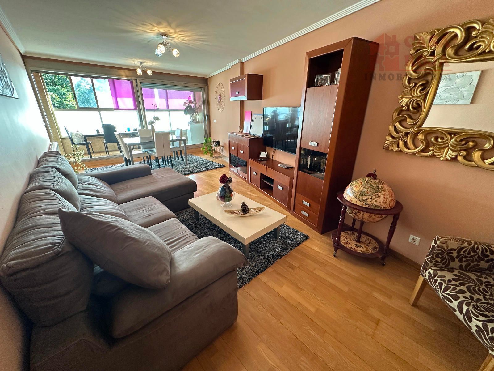Sala de estar de Piso en venta en Cangas  con Calefacción, Terraza y Trastero