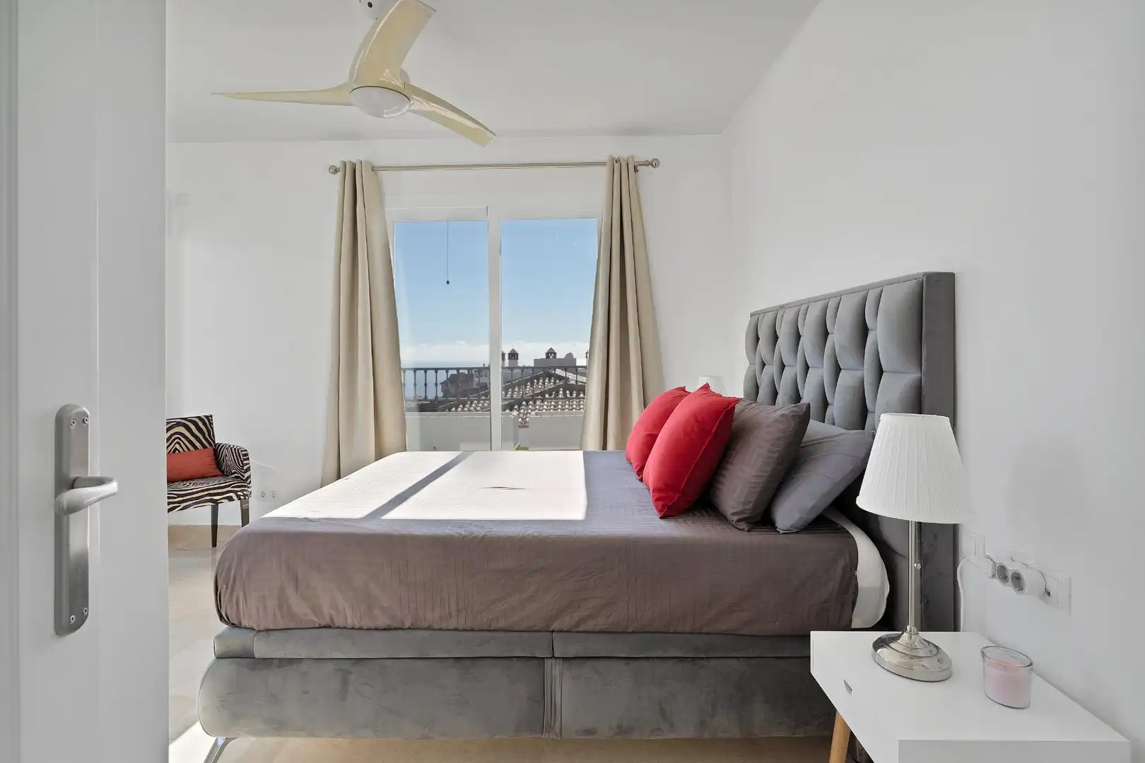 Penthouse with pool for sale in Calahonda, imagen 19