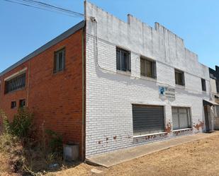 Exterior view of Industrial buildings for sale in Plasencia