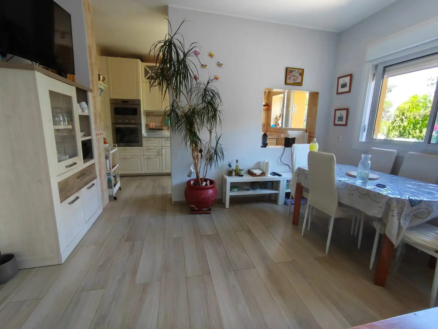 Cocina de Casa o chalet en venta en Sevilla la Nueva con Aire acondicionado, Calefacción y Jardín privado