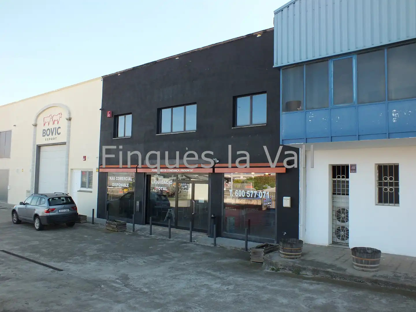 Vista exterior de Nau industrial de lloguer en Taradell
