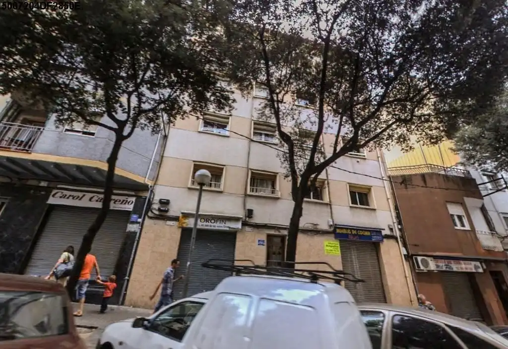 Vista exterior de Apartament en venda en L'Hospitalet de Llobregat amb Terrassa