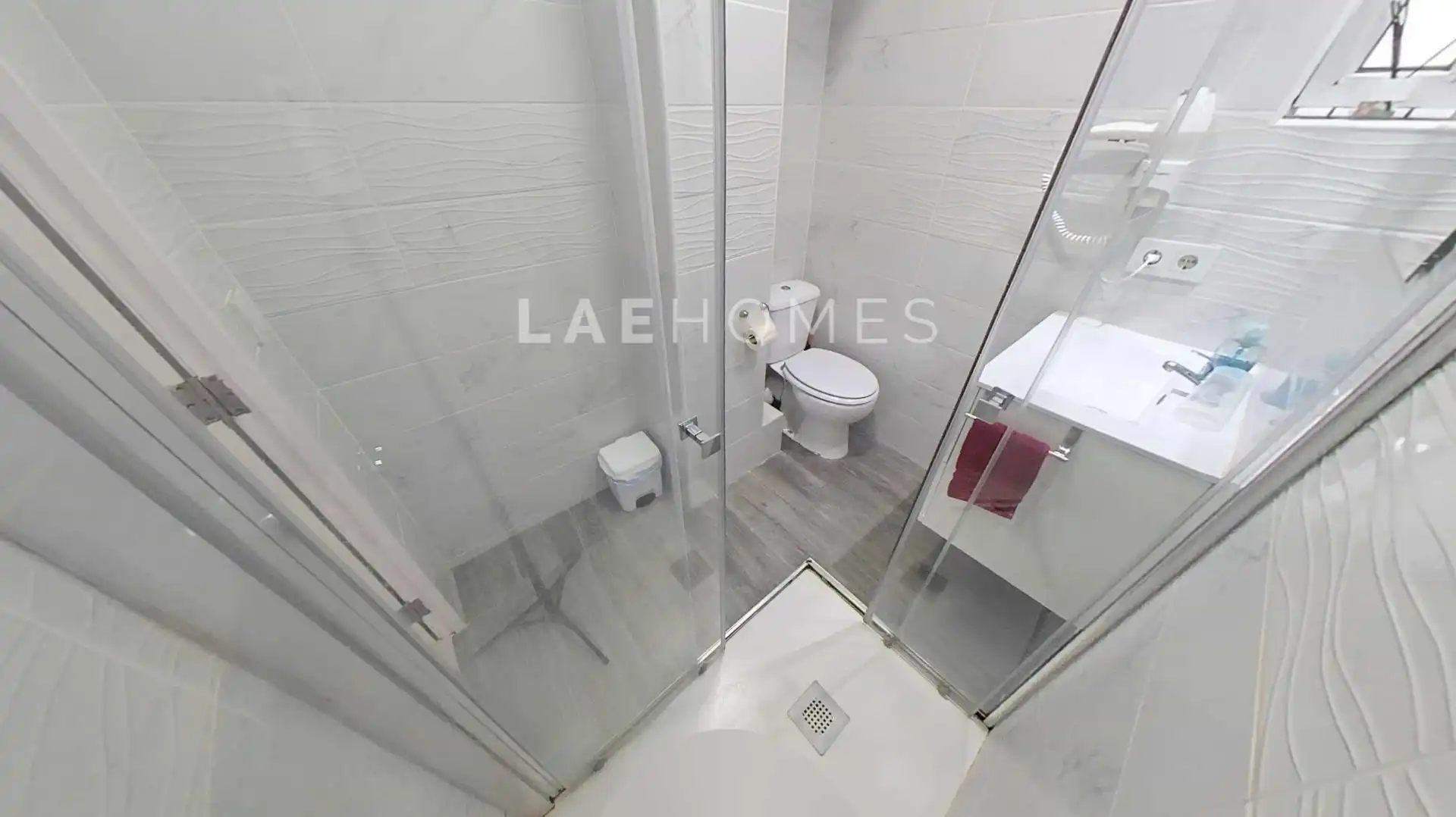 Bany de Apartament en venda en Valencia amb Aire condicionat, Calefacció i Moblat