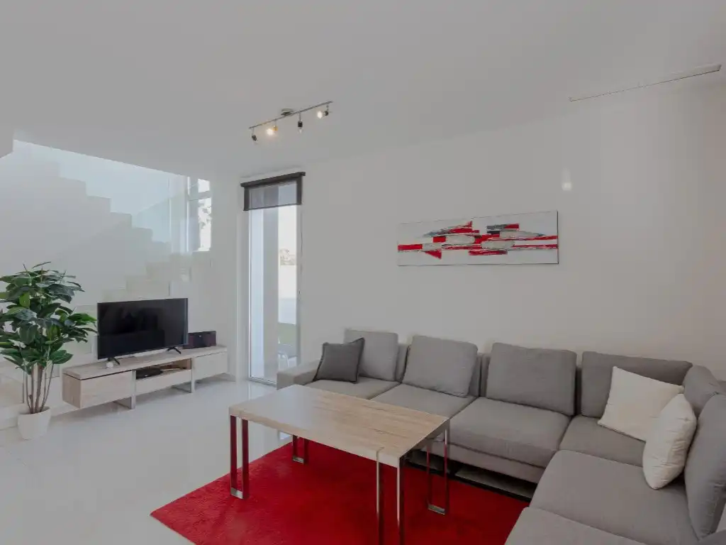 Sala d'estar de Casa o xalet en venda en Orihuela amb Moblat