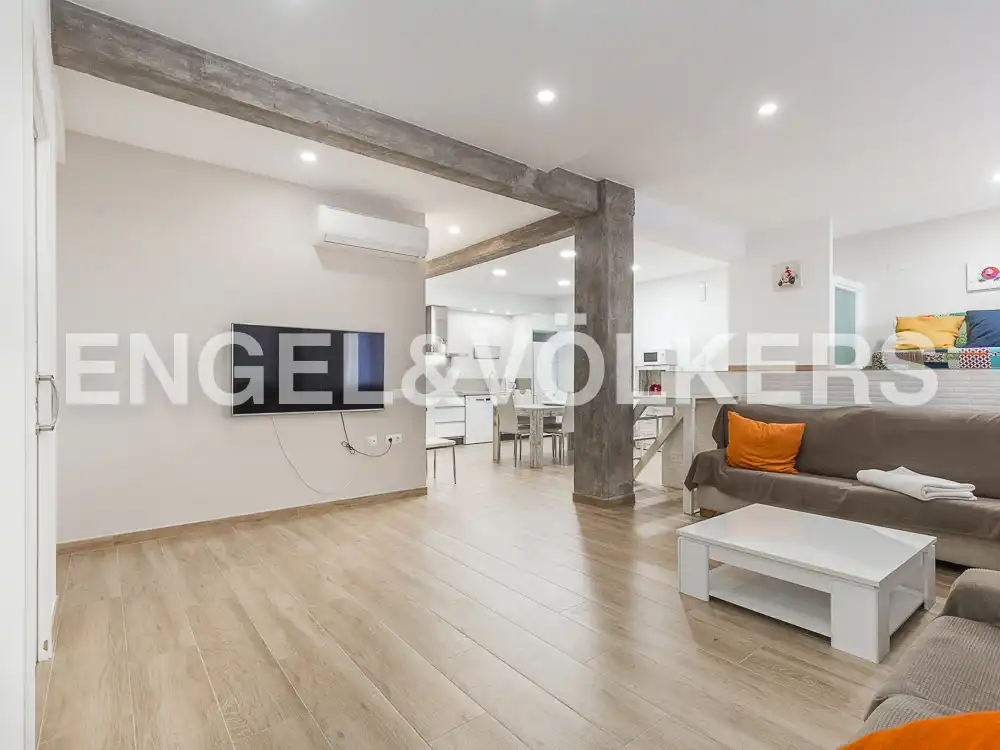 Sala d'estar de Pis de lloguer en Valencia amb Aire condicionat, Calefacció i Parquet