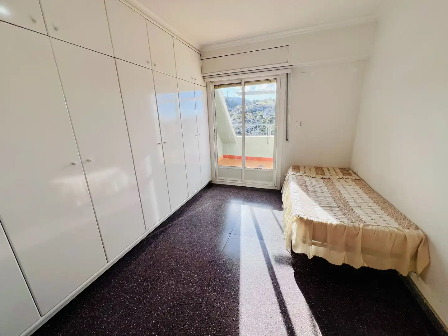 Habitación de Ático en venta en Petrer con Calefacción, Terraza y Horno