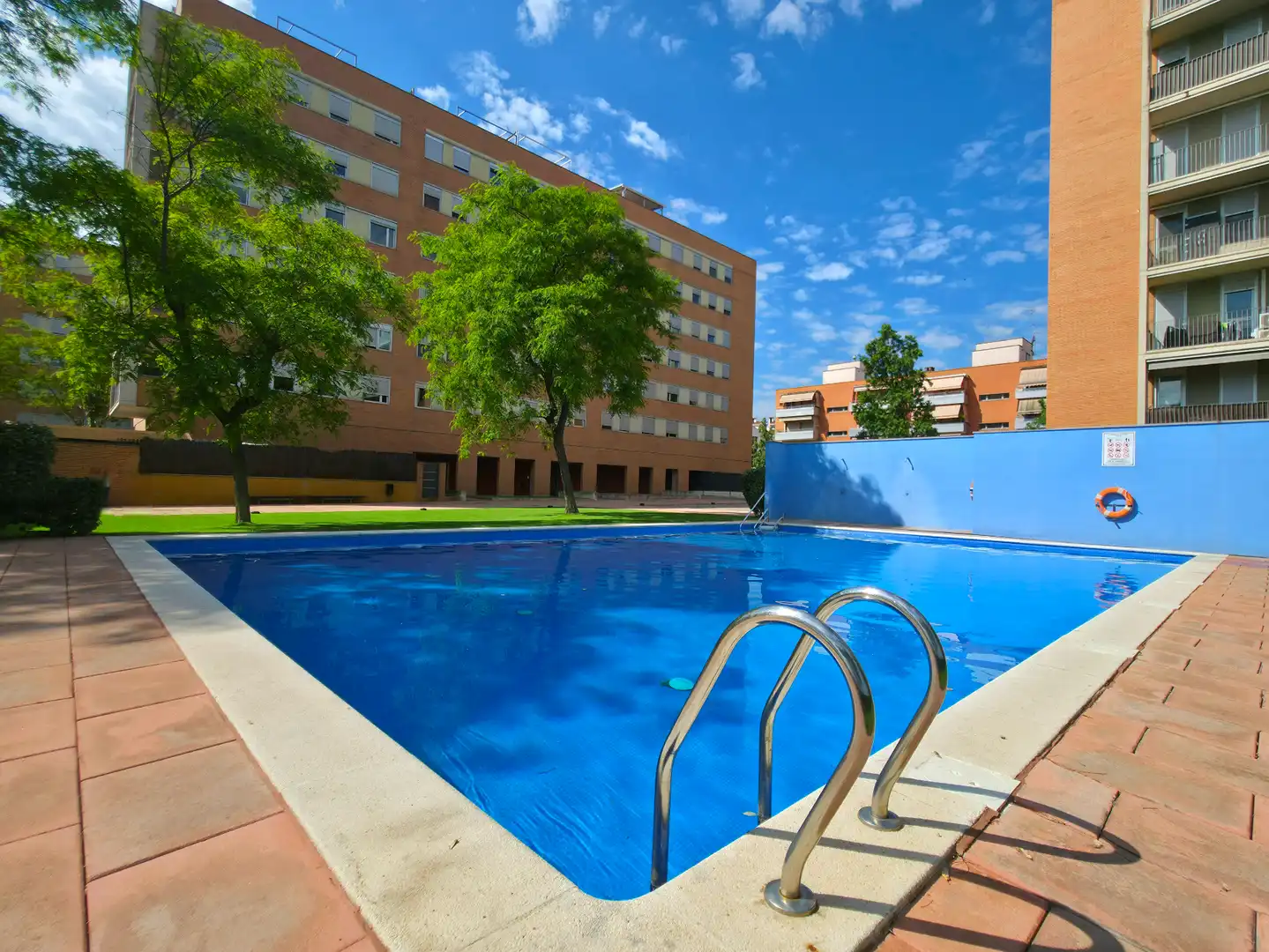 Piscina de Piso en venta en Sant Andreu de la Barca con Aire acondicionado, Calefacción y Parquet