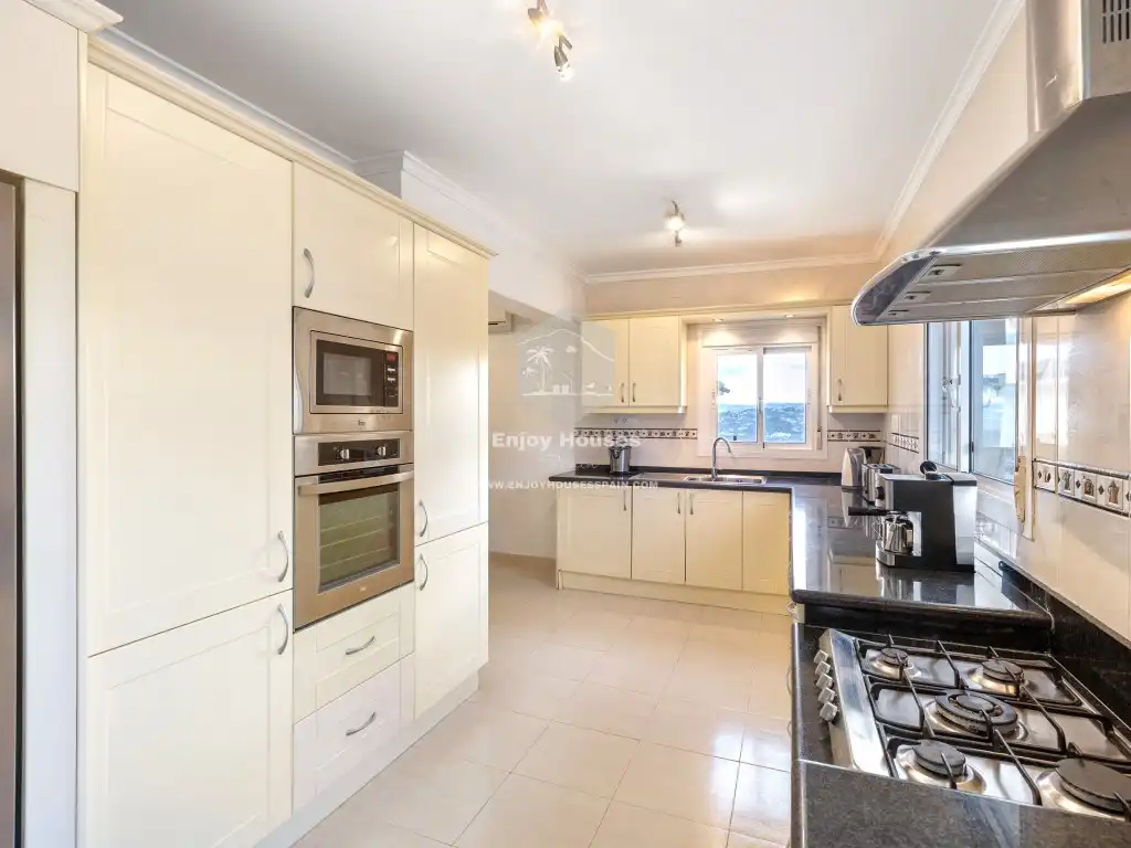 Houses for sale in Partides comunes - Adsubia
