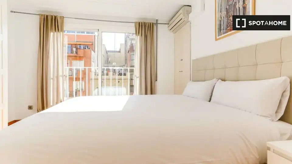 Piso con terraza en alquiler en Eixample, imagen 13
