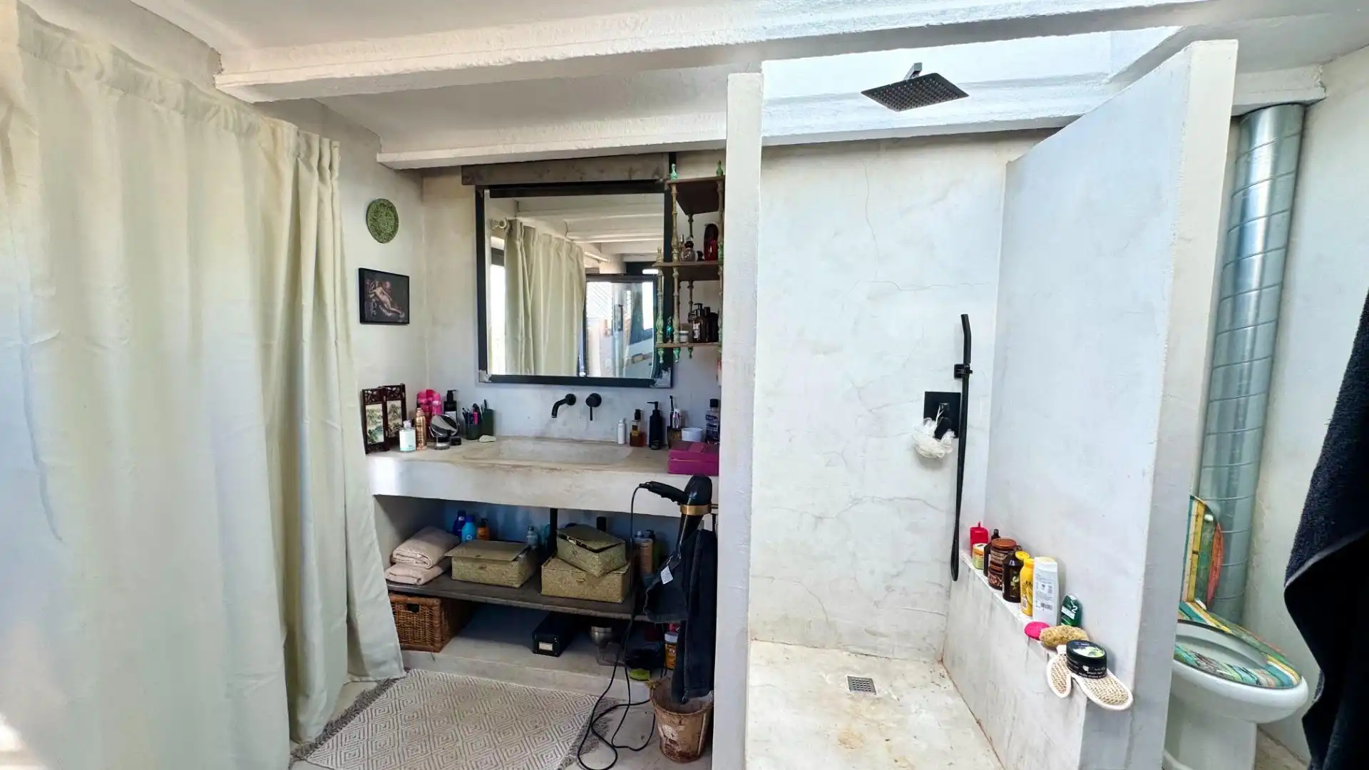 Bany de Casa o xalet en venda en Alicante / Alacant amb Jardí privat, Terrassa i Piscina