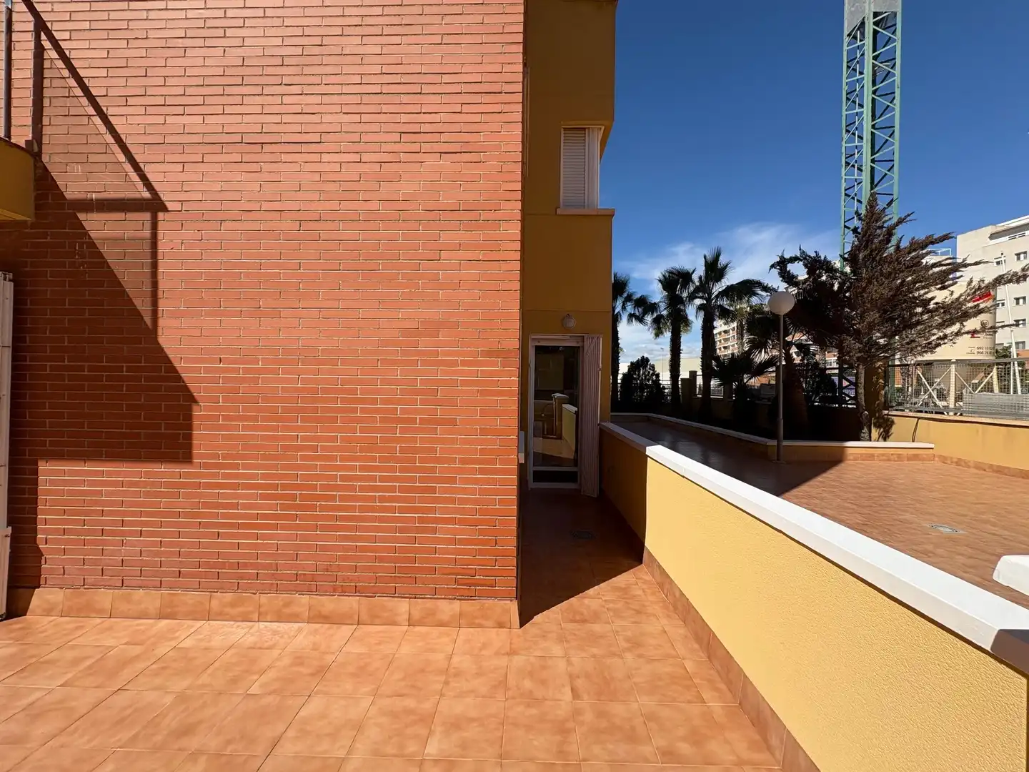 Apartamento con piscina en venta en Puerto Deportivo, imagen 3
