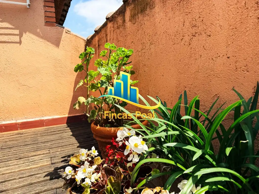 Terraza de Casa adosada en venta en Sant Just Desvern con Calefacción, Jardín privado y Piscina comunitaria
