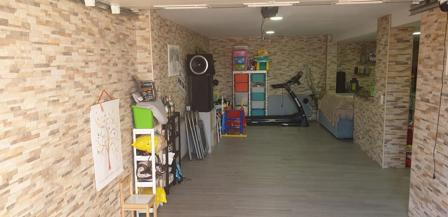Casa adosada en venda en Saelices amb Calefacció