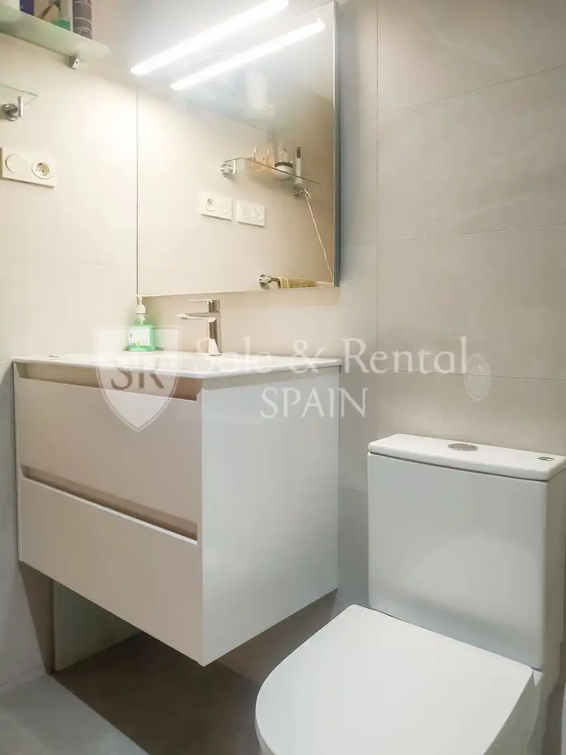 Baño de Piso en venta en Blanes con Aire acondicionado y Terraza