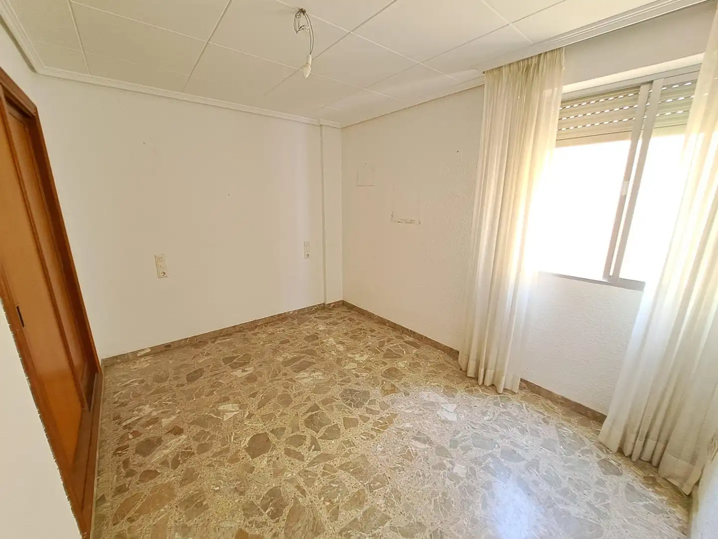 Habitación de Ático en venta en Carcaixent con Terraza, Trastero y Balcón