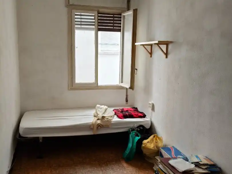 Habitación de Piso en venta en  Madrid Capital con Balcón