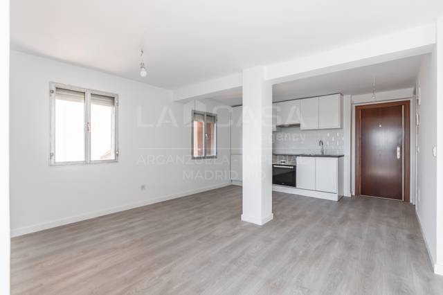 Piso en Venta en Calle del Castillo de Oropesa en Simancas