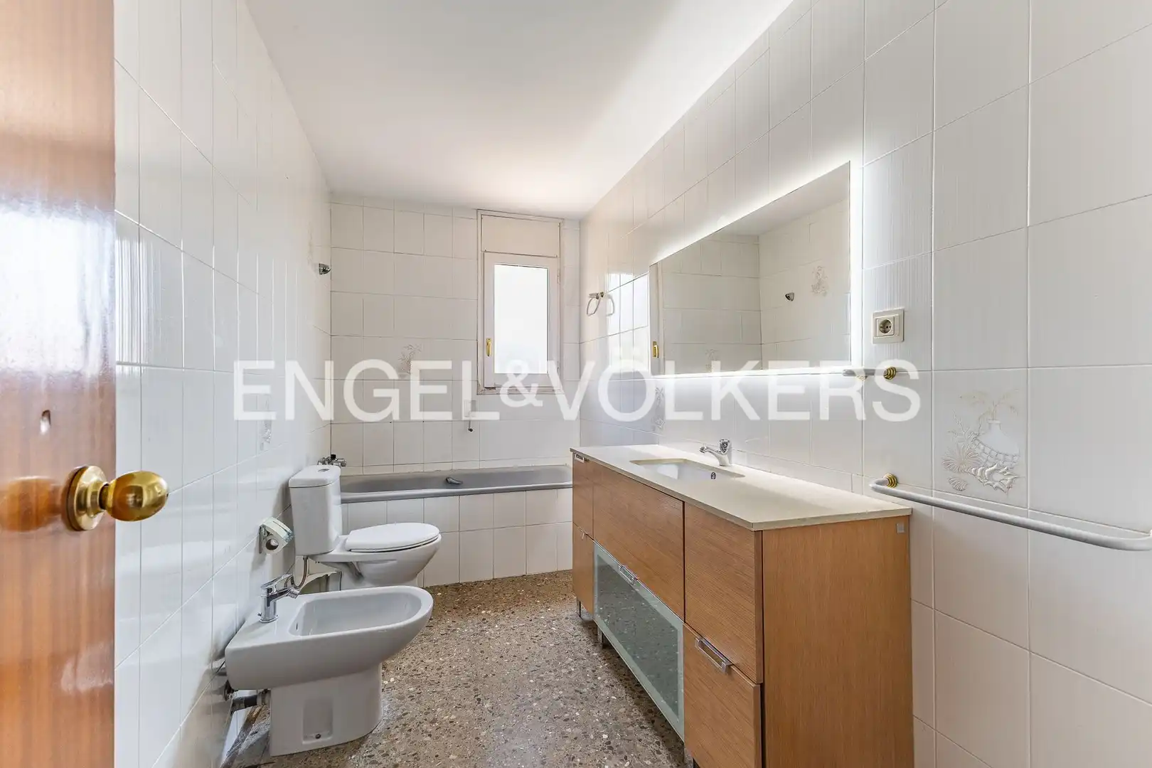 Baño de Casa adosada en venta en Ripollet con Calefacción, Jardín privado y Terraza