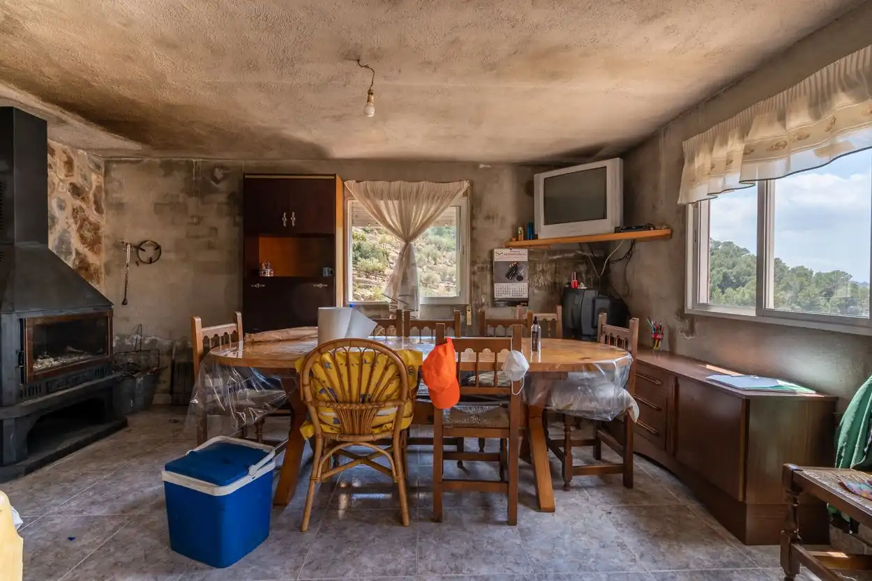 Küche von Country house zum Verkauf in Tortosa mit Abstellraum