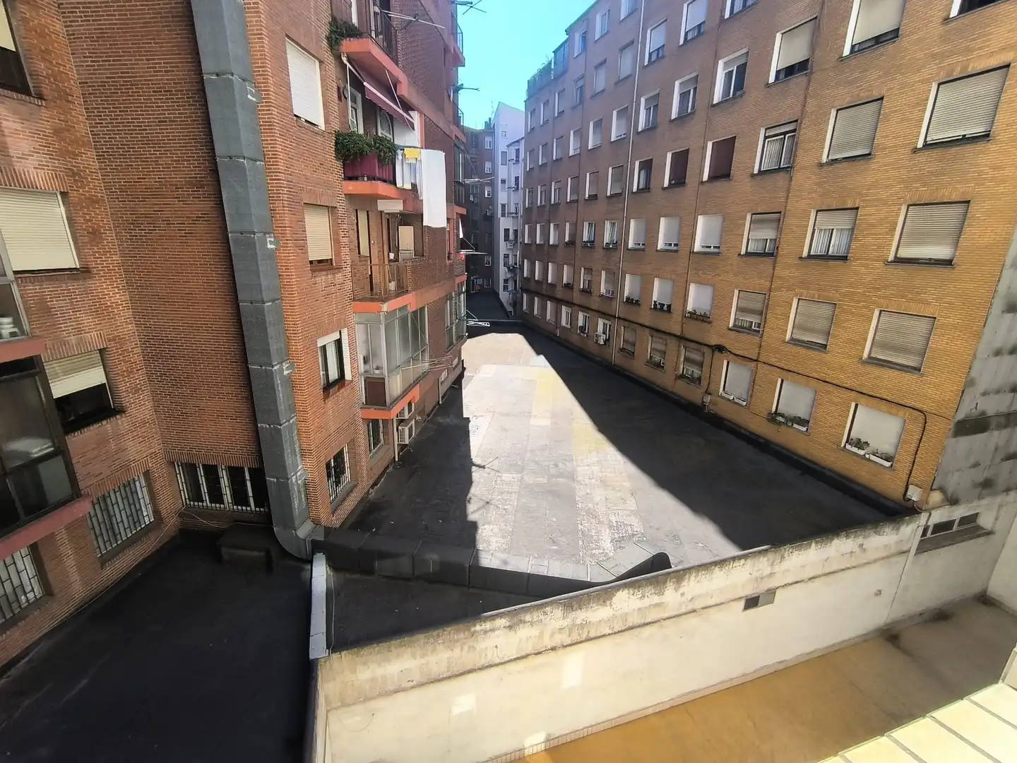Vista exterior de Pis en venda en Bilbao  amb Calefacció, Terrassa i Traster