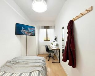 Bedroom of Flat to share in  Madrid Capital  with Heating, Furnished and Washing machine