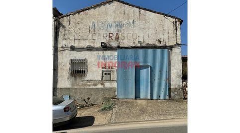 Nave industrial con patio en avenida principal de Deleitosa  Venta y alquiler  A un paso de la A5