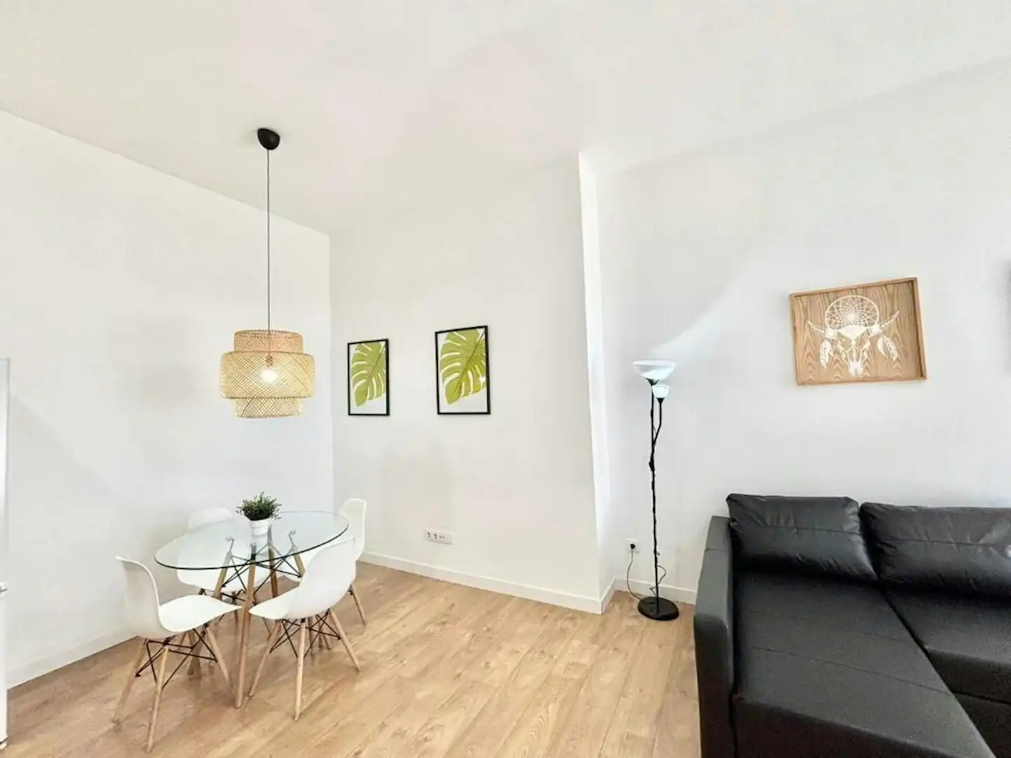 Living room of Flat for rent in Madrid  with Air Conditioner, Heating and Furnished