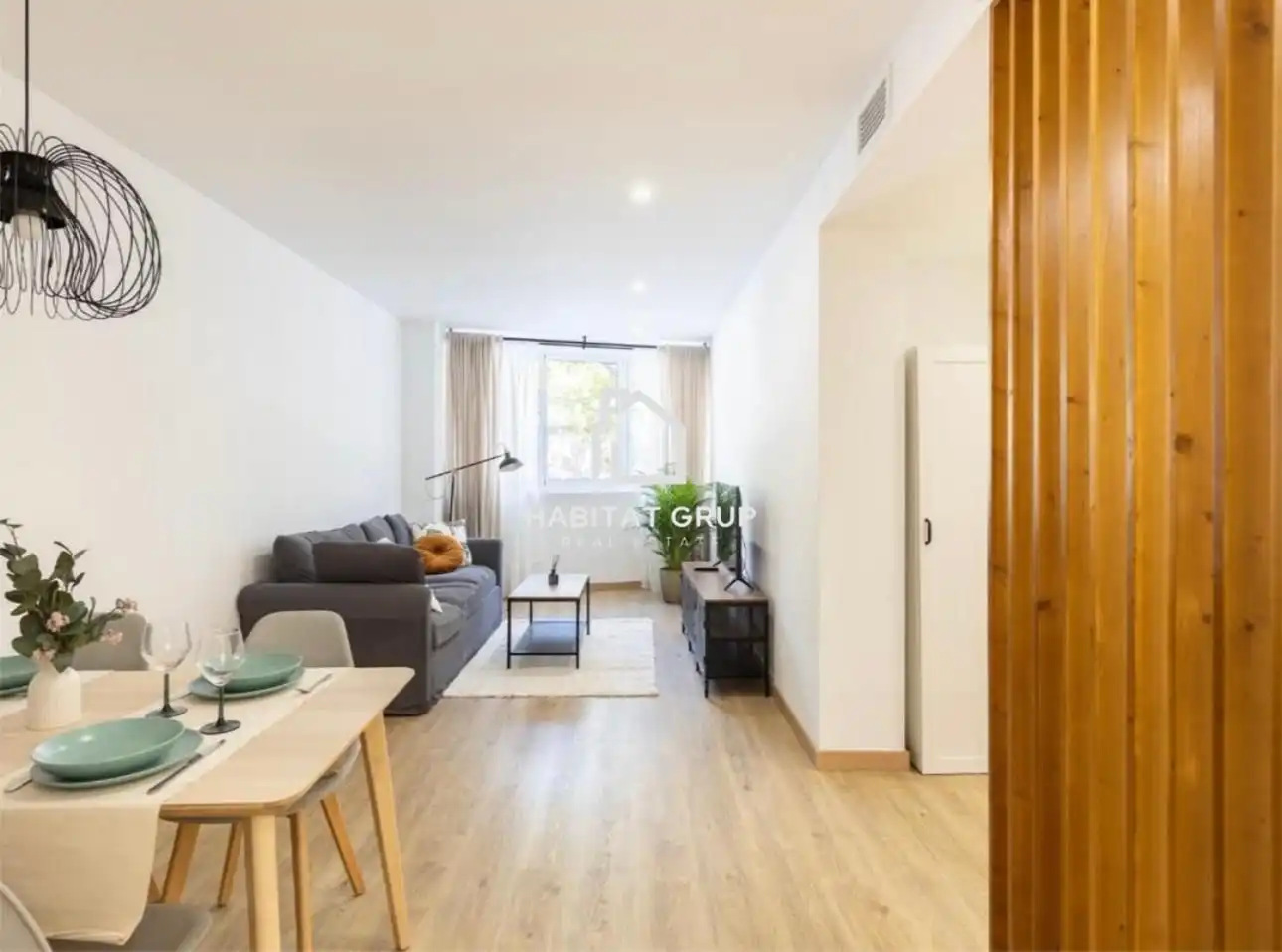 Sala de estar de Piso en venta en Barcelona con Aire acondicionado, Calefacción y Amueblado