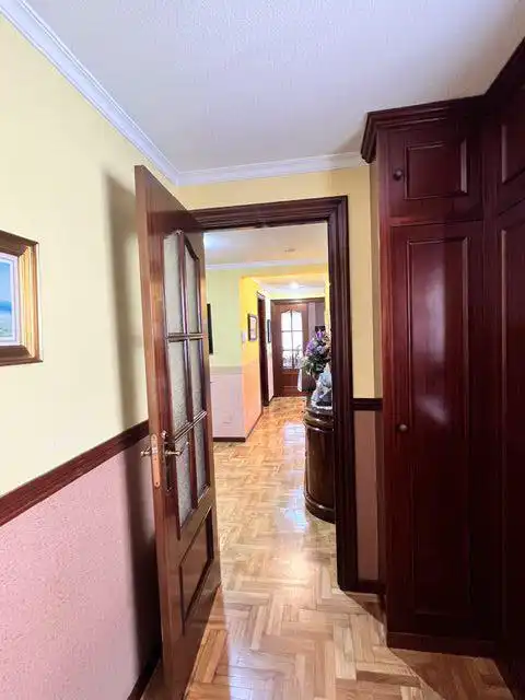 Wohnung zum Verkauf in Gijón  mit Heizung, Parkett und Terrasse