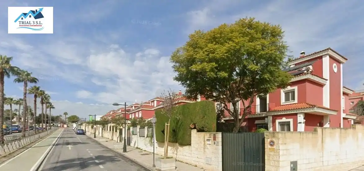 Exterior view of Houses for sale in Salteras  with Private garden and Community pool