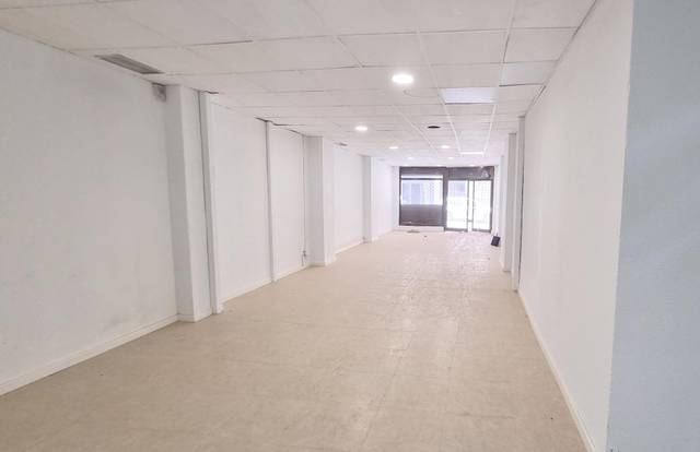 Local comercial en Venta en  GIMENO VIZARRA, HERMANOS en Barrio Torrero