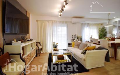 Living room of Flat for sale in Gandia  with Air Conditioner, Heating and Balcony