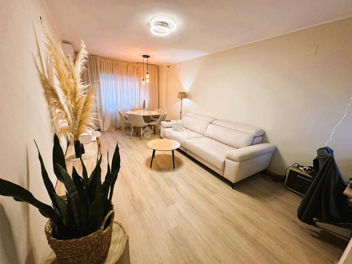 Sala d'estar de Pis en venda en Manises amb Aire condicionat i Balcó