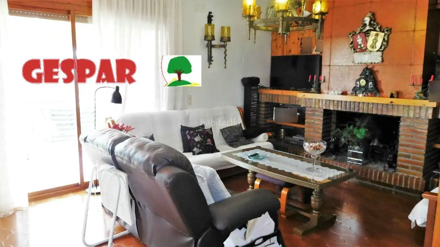 Sala de estar de Casa o chalet en venta en Bigues i Riells del Fai con Piscina
