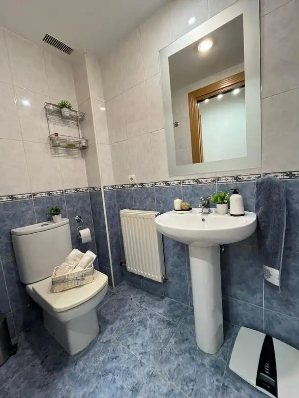 Baño de Piso en venta en  Pamplona / Iruña con Calefacción, Jardín privado y Trastero