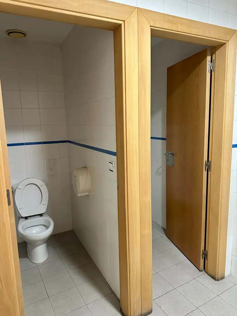 Badezimmer von Fabrikhallen zur Miete in Peñacastillo - Nueva Montaña