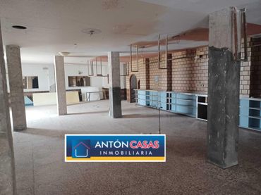 Local comercial en venta en Novelda