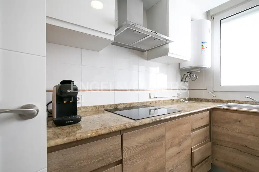 Kitchen of Flat for rent in Valencia  with Heating, Parquet flooring and Terrace