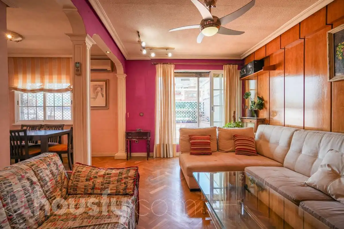 Sala de estar de Ático en venta en Madrid con Aire acondicionado, Calefacción y Jardín privado